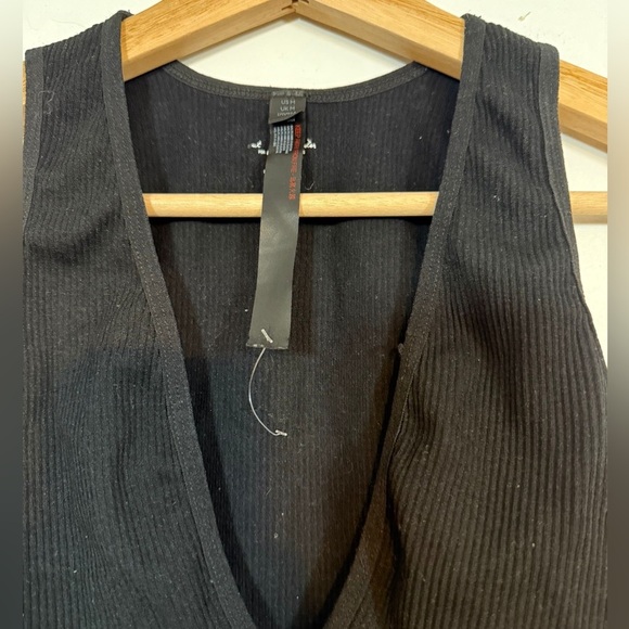 Out From Under by Urban Outfitters Black Ribbed V-Neck Bodysuit - Size M - Picture 4 of 6